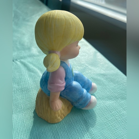 ❤️4 for $25❤️ 1999!ENESCO John Deere CERAMIC Figure OF GIRL - Picture 3 of 5